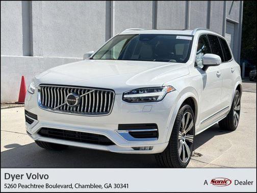 Crystal White Metallic 2023 Volvo XC90 B6 Ultimate 7-Seater