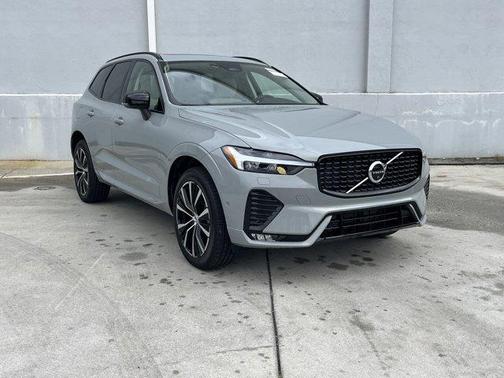 2025 Volvo XC60 B5 Plus