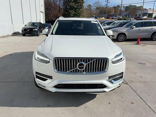 2024 Volvo XC90 B5 Plus Bright Theme