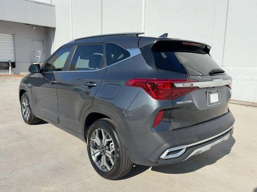 2023 Kia Seltos EX
