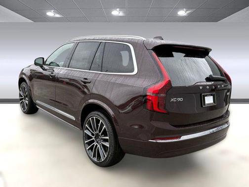 2026 Volvo XC90 B5 Plus 7-Seater