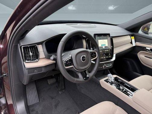 2026 Volvo XC90 B5 Plus 7-Seater