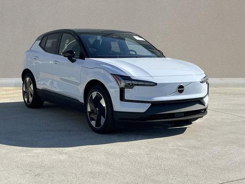 2025 Volvo EX30 Twin Motor Plus