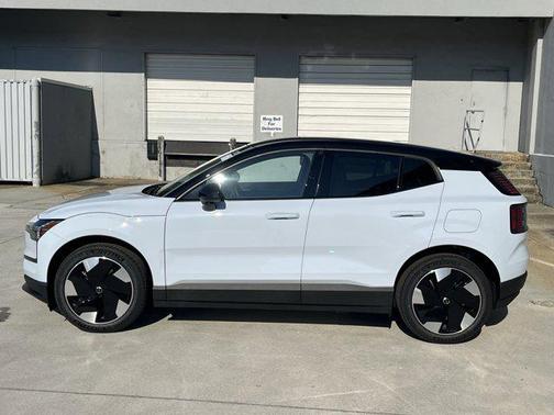 2025 Volvo EX30 Twin Motor Plus