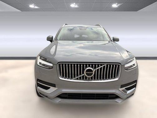 2024 Volvo XC90 B5 Plus Bright Theme
