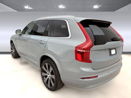 2024 Volvo XC90 B5 Plus Bright Theme