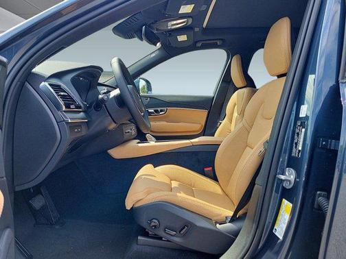 2024 Volvo XC90 Recharge Plug-In Hybrid T8 Ultimate Bright Theme 7-Seater