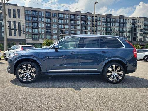 2024 Volvo XC90 Recharge Plug-In Hybrid T8 Ultimate Bright Theme 7-Seater