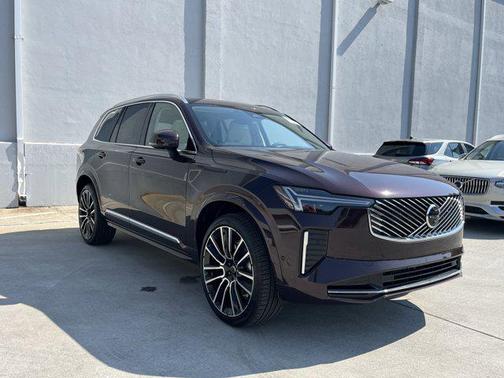 2026 Volvo XC90 B5 Ultra 6-Seater