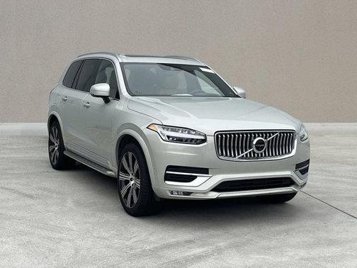 2022 Volvo XC90 T6 Inscription