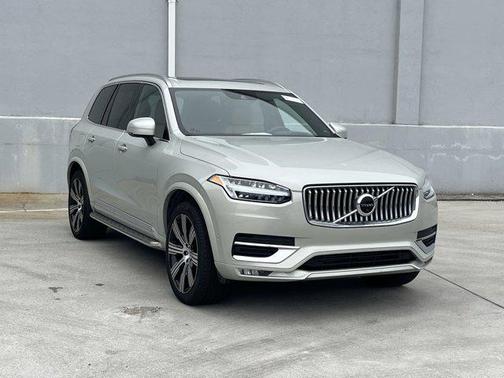 2022 Volvo XC90 T6 Inscription