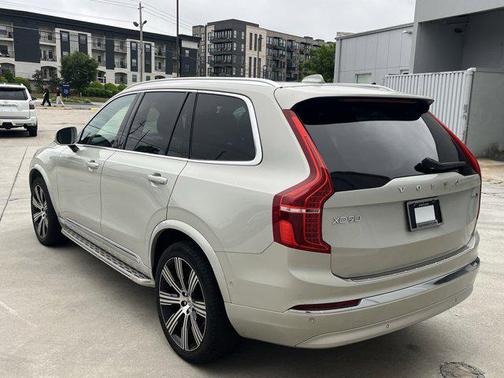 2022 Volvo XC90 T6 Inscription