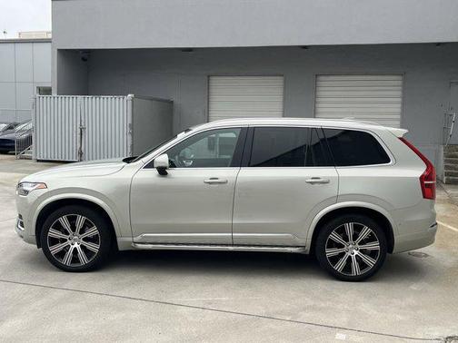2022 Volvo XC90 T6 Inscription