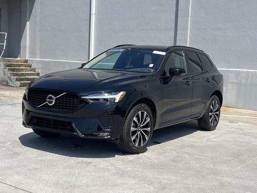 2023 Volvo XC60 B5 Plus Dark Theme