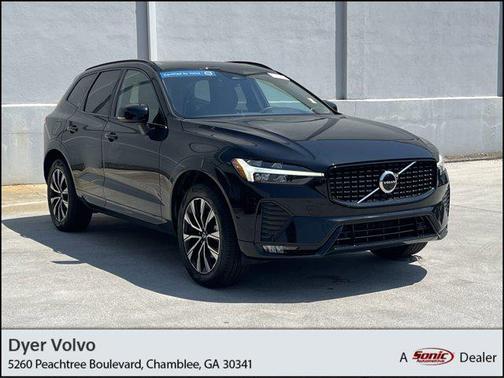 2023 Volvo XC60 B5 Plus Dark Theme