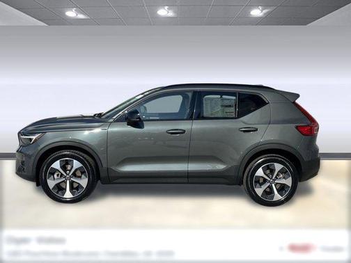 2026 Volvo XC40 B5 Plus