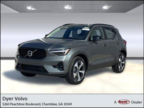 2026 Volvo XC40 B5 Plus
