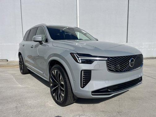 2025 Volvo XC90 Plug-In Hybrid T8 Ultra 7-Seater