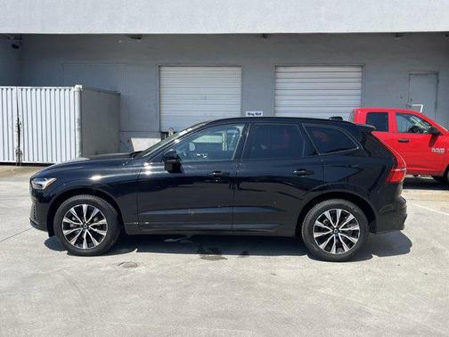 2025 Volvo XC60 B5 Core