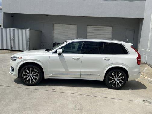 2024 Volvo XC90 B5 Core Bright Theme