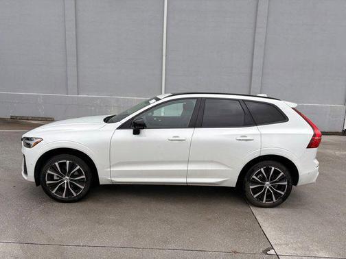 2025 Volvo XC60 B5 Plus
