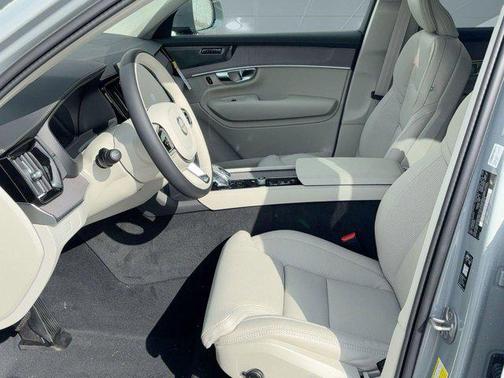 Vapour Grey Metallic 2026 Volvo XC90 Ultra, B6 AWD Gas (mild hybrid), Gasoline, Bright, 7 Seats