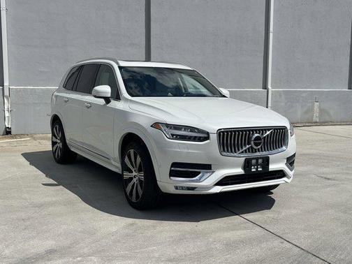 2022 Volvo XC90 T6 Inscription