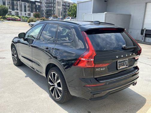 2025 Volvo XC60 B5 Plus
