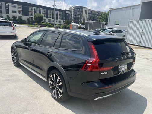 2023 Volvo V60 Cross Country B5 Ultimate