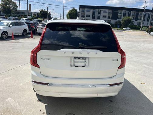 2023 Volvo XC90 B5 Plus