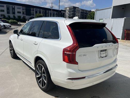 2023 Volvo XC90 B5 Plus