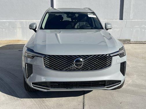 2025 Volvo XC90 B6 Ultra