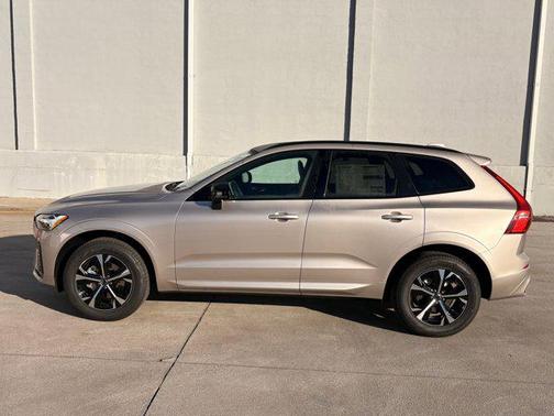2026 Volvo XC60 B5 Core