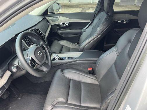 2023 Volvo XC90 B6 Ultimate 7-Seater