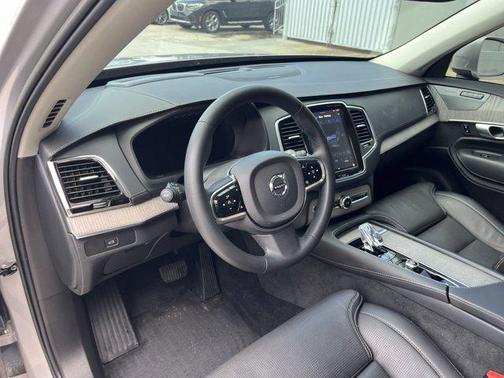 2023 Volvo XC90 B6 Ultimate 7-Seater