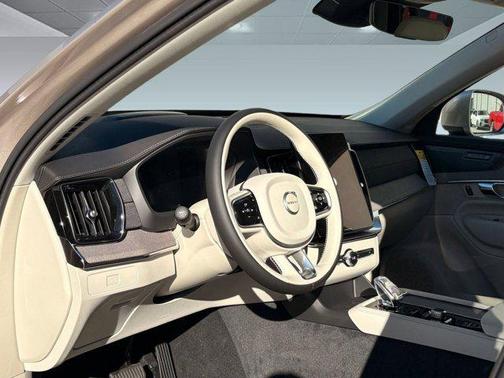 2026 Volvo XC90 B6 Ultra 7-Seater