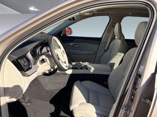 2026 Volvo XC90 B6 Ultra 7-Seater