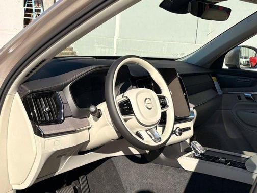 2026 Volvo XC90 B6 Ultra 7-Seater