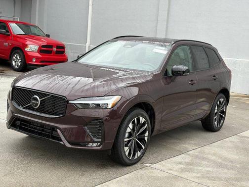 2026 Volvo XC60 B5 Plus