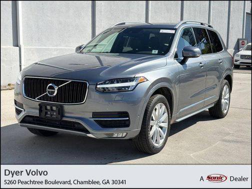 2016 Volvo XC90 T6 Momentum