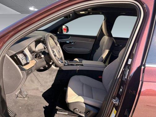 2026 Volvo XC90 B5 Plus 7-Seater