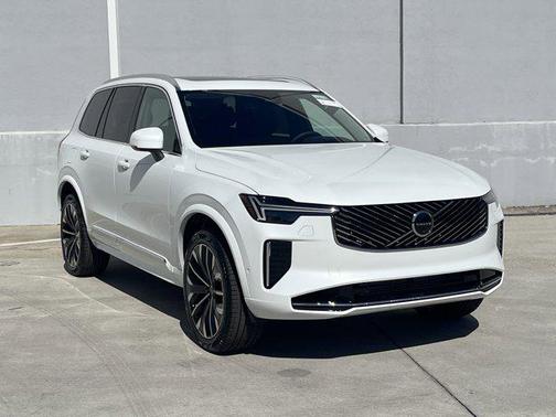 2025 Volvo XC90 Plug-In Hybrid T8 Ultra 7-Seater
