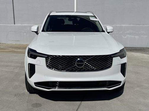 2025 Volvo XC90 Plug-In Hybrid T8 Ultra 7-Seater