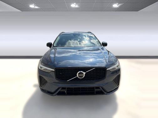 Denim Blue Metallic 2024 Volvo XC60 B5 Plus Dark Theme