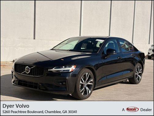 2024 Volvo S60 B5 Plus Dark Theme