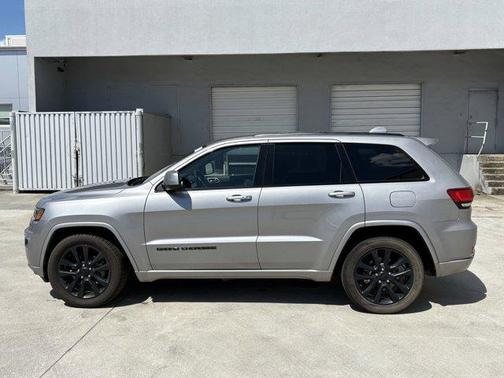 2020 Jeep Grand Cherokee Altitude