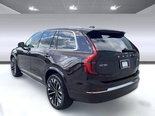 2025 Volvo XC90 B5 Core