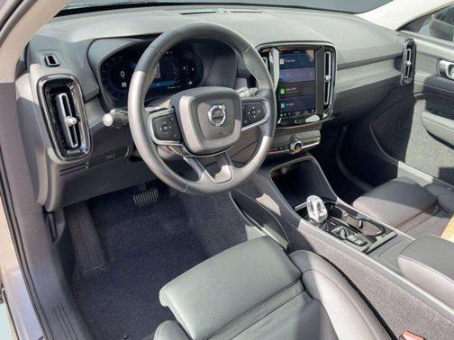 2025 Volvo XC40 Plus Dark Theme