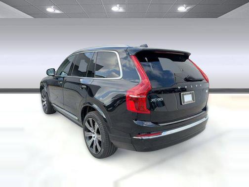 2024 Volvo XC90 Recharge Plug-In Hybrid T8 Ultimate Bright Theme 7-Seater