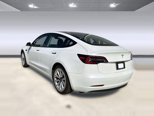 Pearl White Multi-Coat 2023 Tesla Model 3 Standard Range